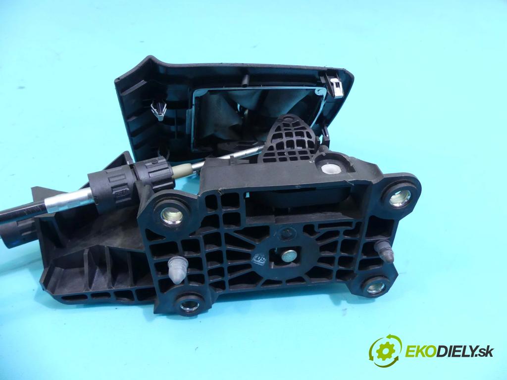 Ford Focus Mk2 2004-2011 1.8 tdci 116 HP manual 85 kW 1753 cm3 5- Páka: Změny: stupeň,rýchlosť 4M5R7E395HD (Rýchlostné páky / kulisy)