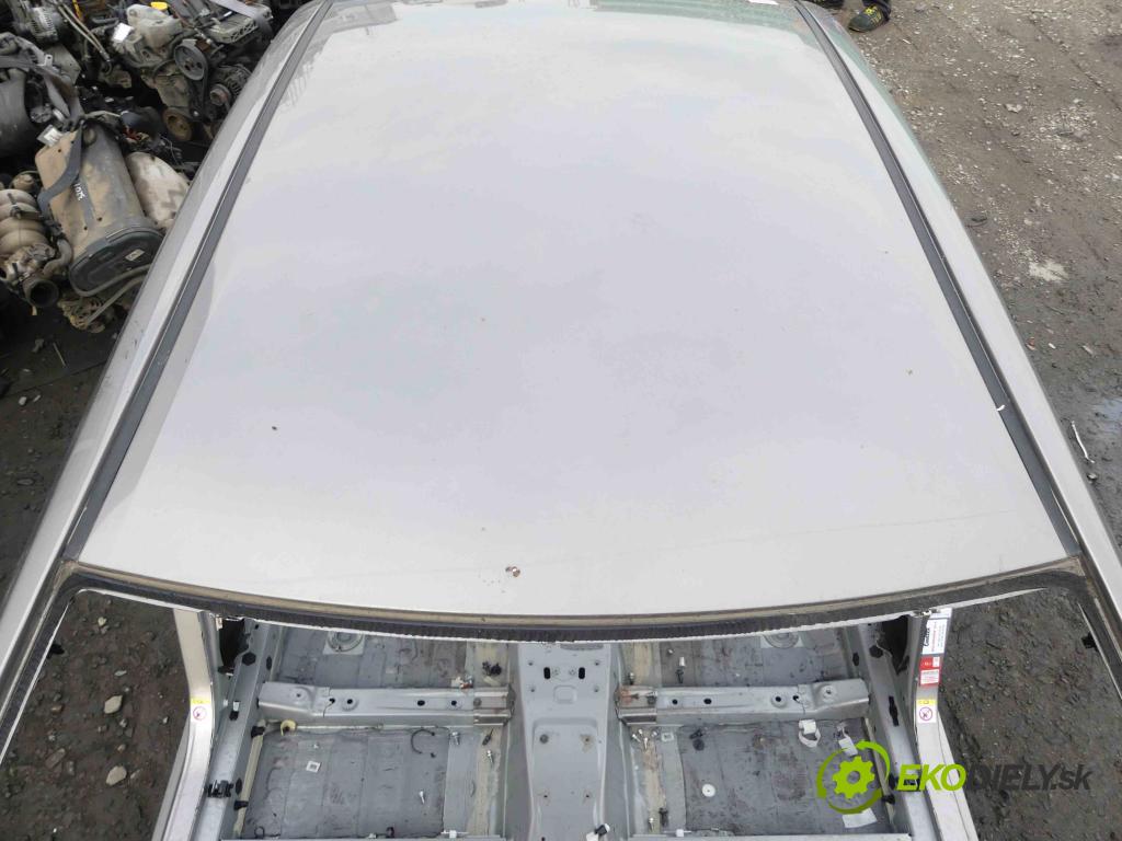 Toyota Corolla E16/E18  2013-2019 1.6 16v 132 hp manual 97 kW 1598 cm3 4- Strecha: