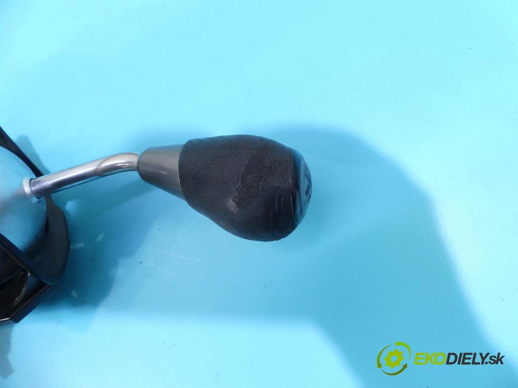 Honda Fr-v 2.0 16v 150 HP manual 110 kW 1998 cm3 5- Páka: Změny: stupeň,rýchlosť  (Rýchlostné páky / kulisy)