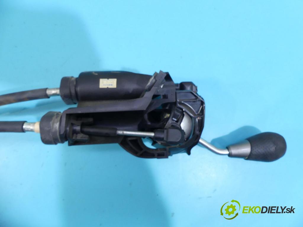 Honda Fr-v 2.0 16v 150 HP manual 110 kW 1998 cm3 5- Páka: Změny: stupeň,rýchlosť  (Rýchlostné páky / kulisy)