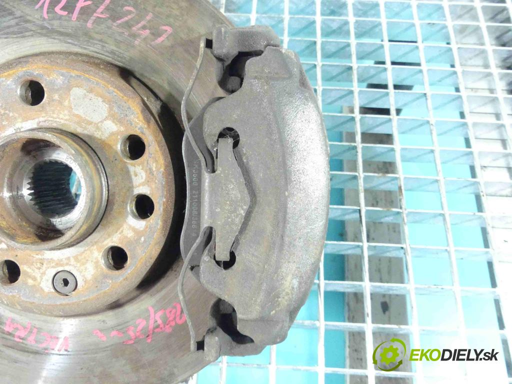 Opel Vectra C 2002-2008 2.2 16v 147 HP manual 108 kW 2198 cm3 4- brzdič predné pravý (Ostatné)