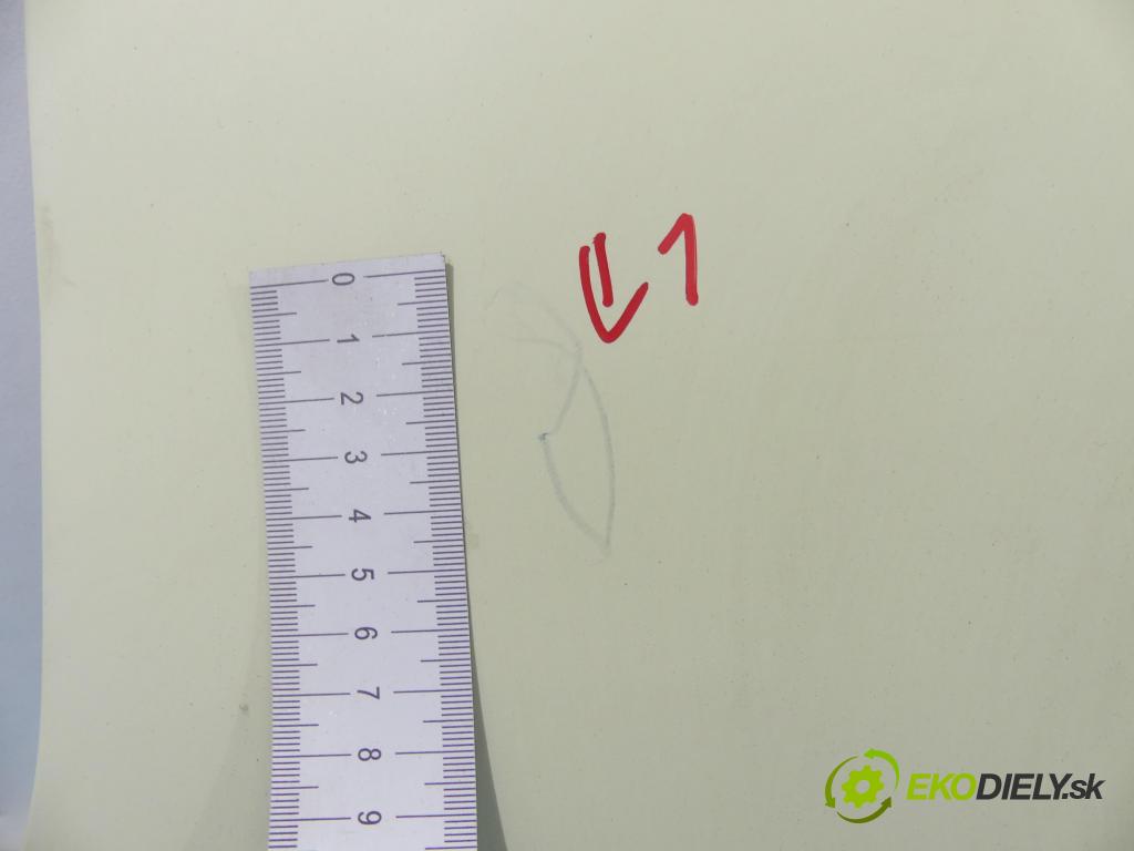 Smart Fortwo 1998-2007 0.6 54 hp automatic 40 kW 599 cm3 3- zadní kufrové dveře  (Zadní kapoty)