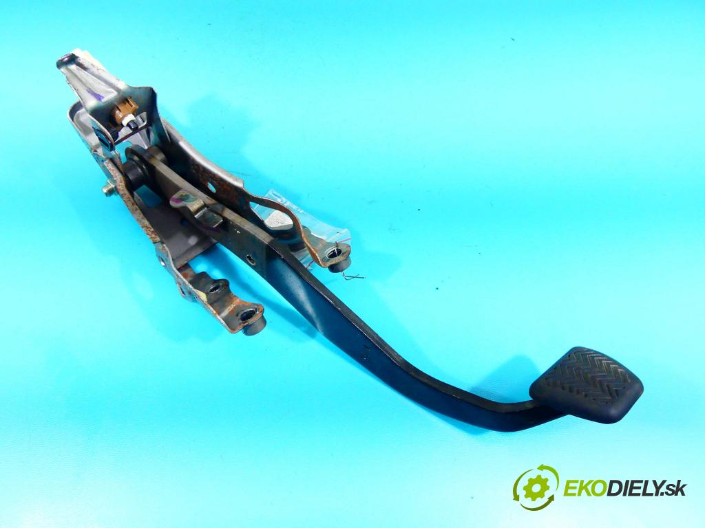 Toyota Auris II 2012-2018 1.6 D4D 111KM manual 82 kW 1598 cm3 5- pedále  (Pedále)