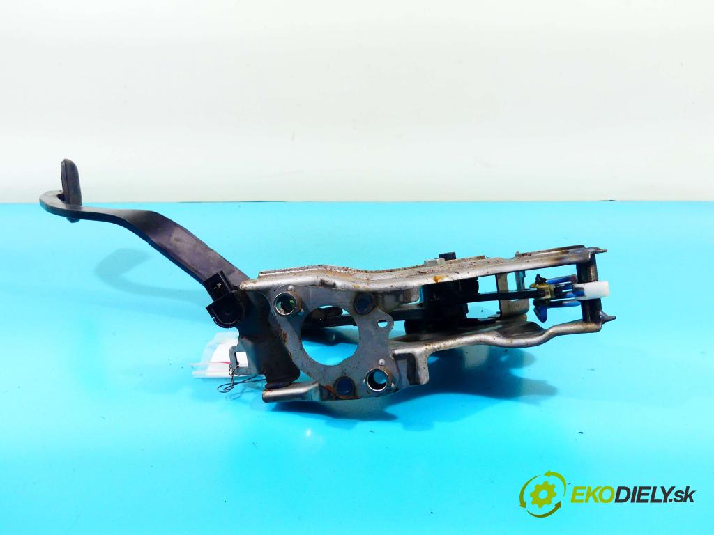 Toyota Auris II 2012-2018 1.6 D4D 111KM manual 82 kW 1598 cm3 5- pedále  (Pedále)