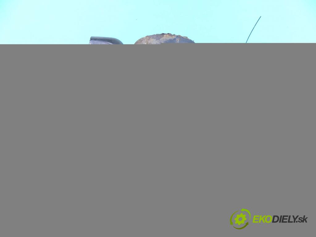 Toyota Auris II 2012-2018 1.6 D4D 111KM manual 82 kW 1598 cm3 5- airbag motora  (Držiaky motora)