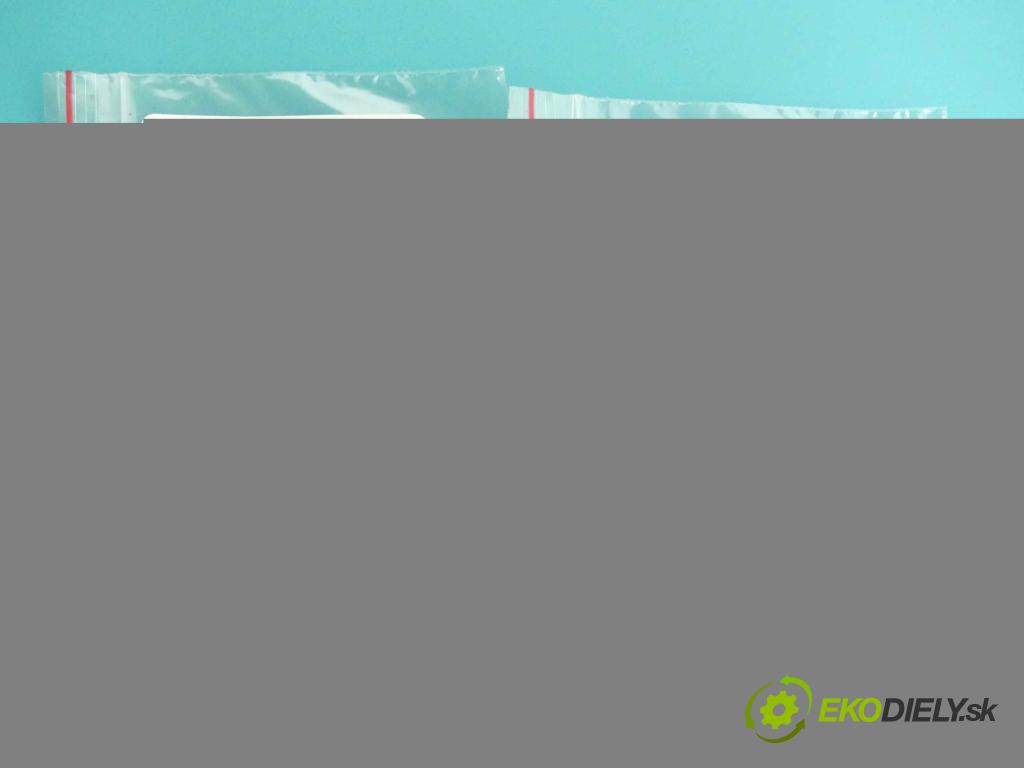 Toyota Auris II 2012-2018 1.6 D4D 111KM manual 82 kW 1598 cm3 5- náboj ľavé (Náboje)