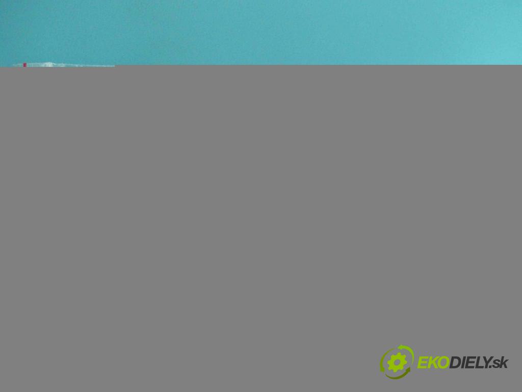 Toyota Auris II 2012-2018 1.6 D4D 111KM manual 82 kW 1598 cm3 5- náboj pravé (Náboje)