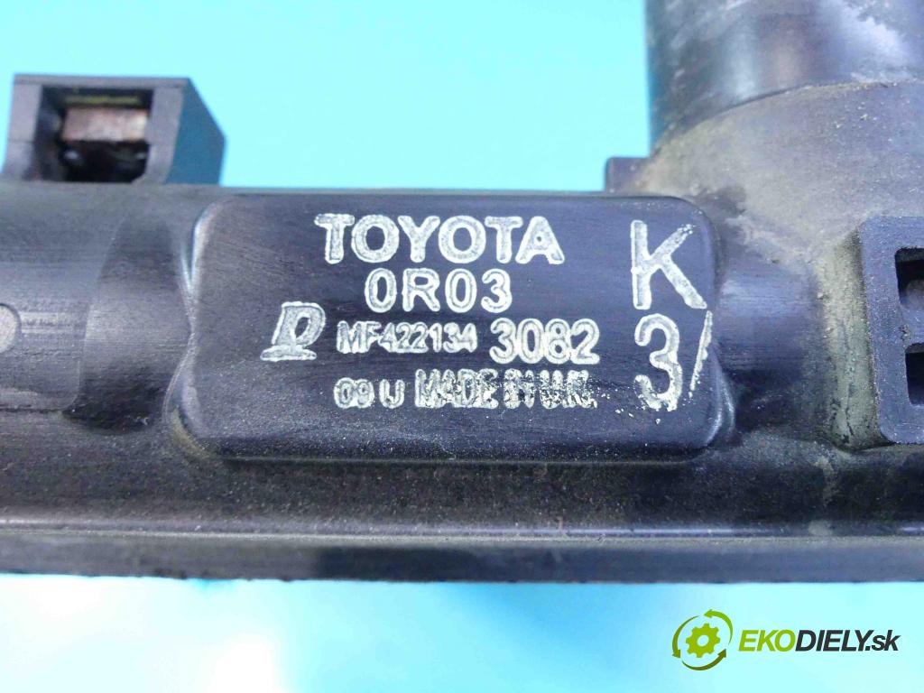 Toyota Auris II 2012-2018 1.6 D4D 111KM manual 82 kW 1598 cm3 5- chladič voda: 422134-3082 (Chladiče vody)