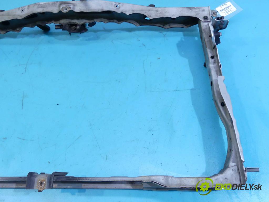 Toyota Auris II 2012-2018 1.6 D4D 111KM manual 82 kW 1598 cm3 5- stěna přední 88767-0F123 (Přední výztuha)