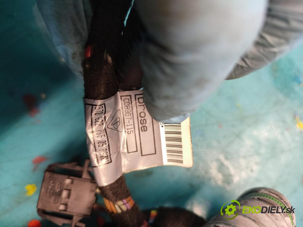 Porsche Panamera I 970 2009-2016 3.0 V6 420 hp automatic 309 kW 2997 cm3 5- Zväzok: dvere predné pravých 97062271505