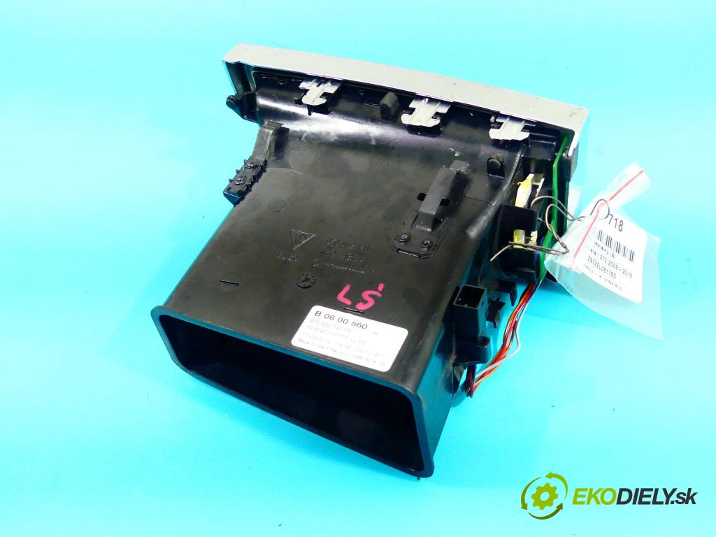 Porsche Panamera I 970 2009-2016 3.0 V6 420 hp automatic 309 kW 2997 cm3 5- Mřížka: kúrenia stredová 97055214103 (Mriežky kúrenia (fukáre))