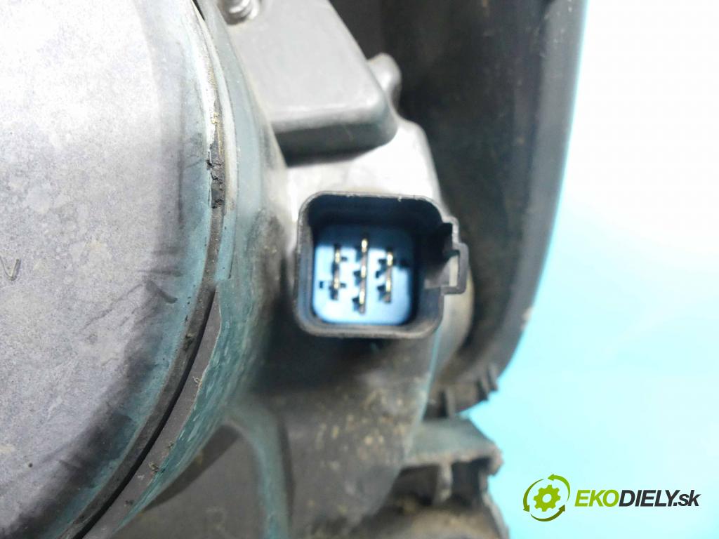 Ford Fiesta Mk6 2002-2008 1.3 69KM manual 51 kW 1299 cm3 3- Reflektor: pravý  (Pravé)