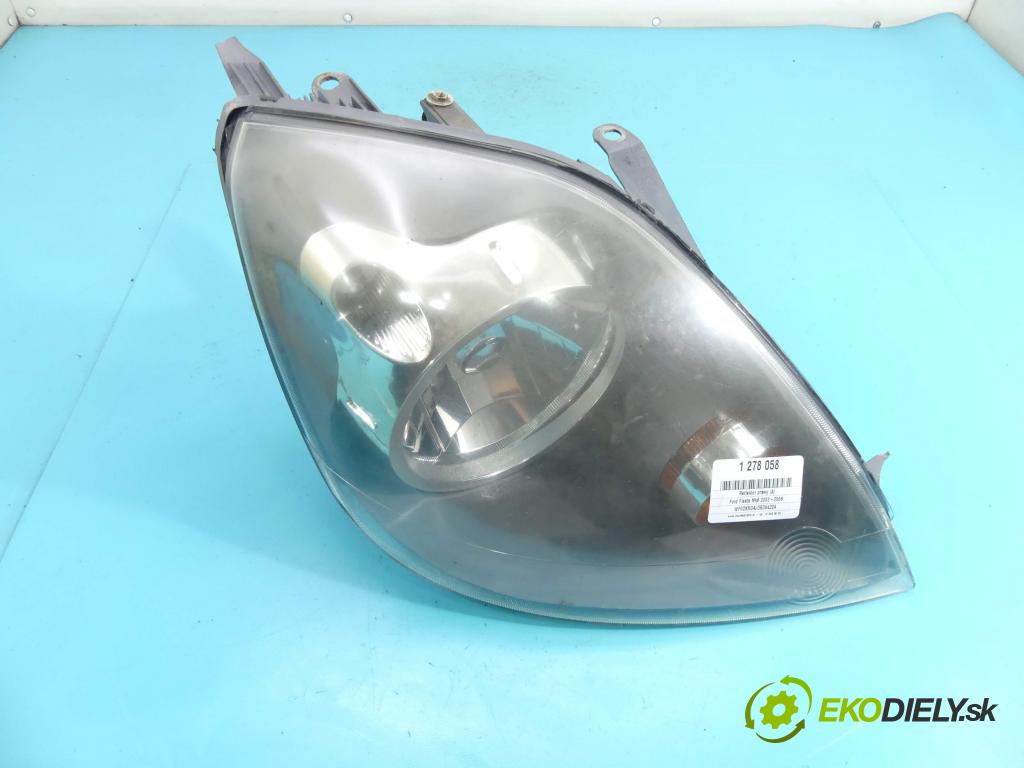 Ford Fiesta Mk6 2002-2008 1.3 69KM manual 51 kW 1299 cm3 3- Reflektor: pravý  (Pravé)