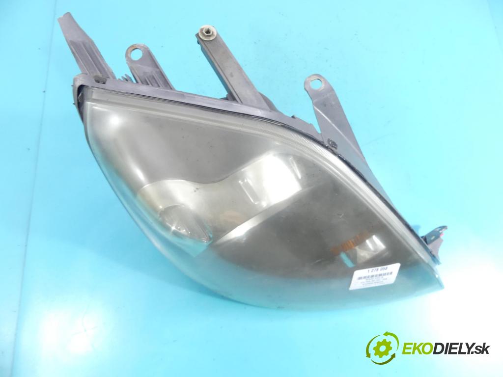 Ford Fiesta Mk6 2002-2008 1.3 69KM manual 51 kW 1299 cm3 3- Reflektor: pravý  (Pravé)
