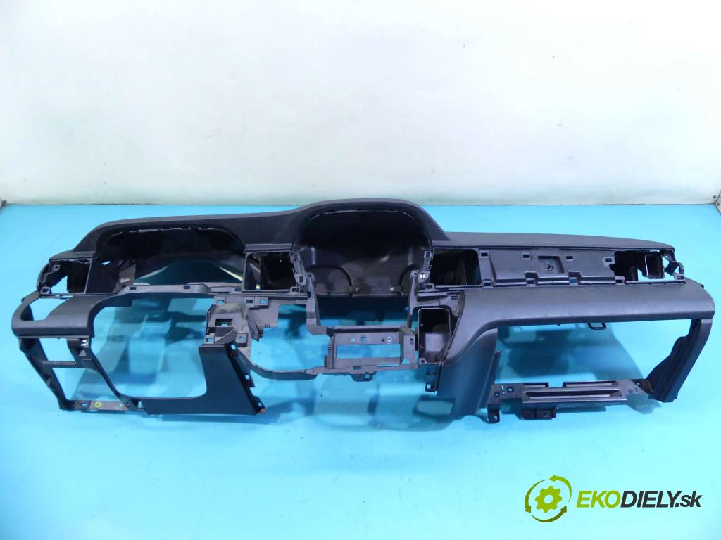 Honda Fr-v 2.0 16v 150 HP manual 110 kW 1998 cm3 5- kokpit,pristrojová doska rozdeľovacia 