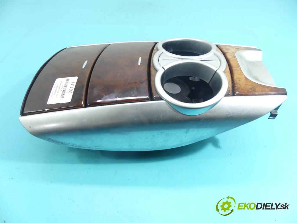 Mercedes R W251 2005-2013 3.5 V6 (272967) 272 HP automatic 200 kW 3498 cm3 5- Rukojeť: na nápoje: A2516802017 (Úchyty, držiaky na nápoje)