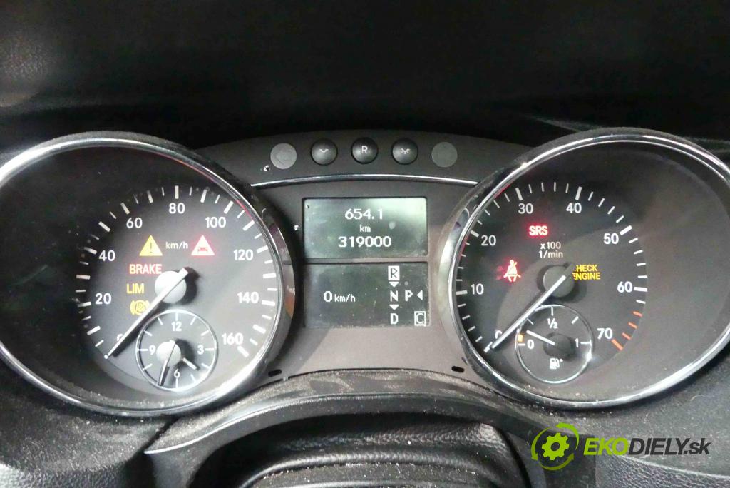 Mercedes R W251 2005-2013 3.5 V6 272 HP automatic 200 kW 3498 cm3 5- prístrojovka/ budíky A2515409747 (Prístrojové dosky, displeje)