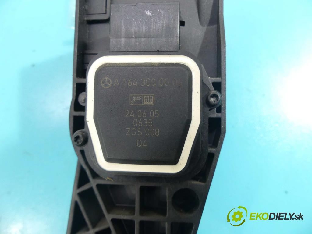 Mercedes R W251 2005-2013 3.5 V6 272 HP automatic 200 kW 3498 cm3 5- pedále A1643000004 (Pedále)