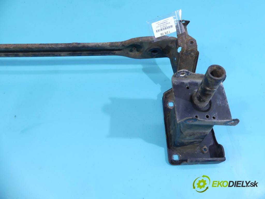 Mercedes R W251 2005-2013 3.5 V6 272 hp automatic 200 kW 3498 cm3 5- stěna přední  (Výztuhy přední)