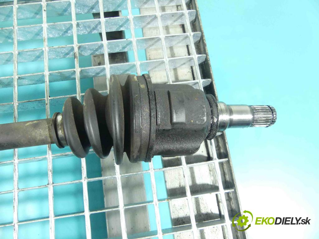 Toyota Yaris I 1999-2005 1.4 D4D 75 HP manual 55 kW 1364 cm3 5- poloos pravé  (Poloosy)