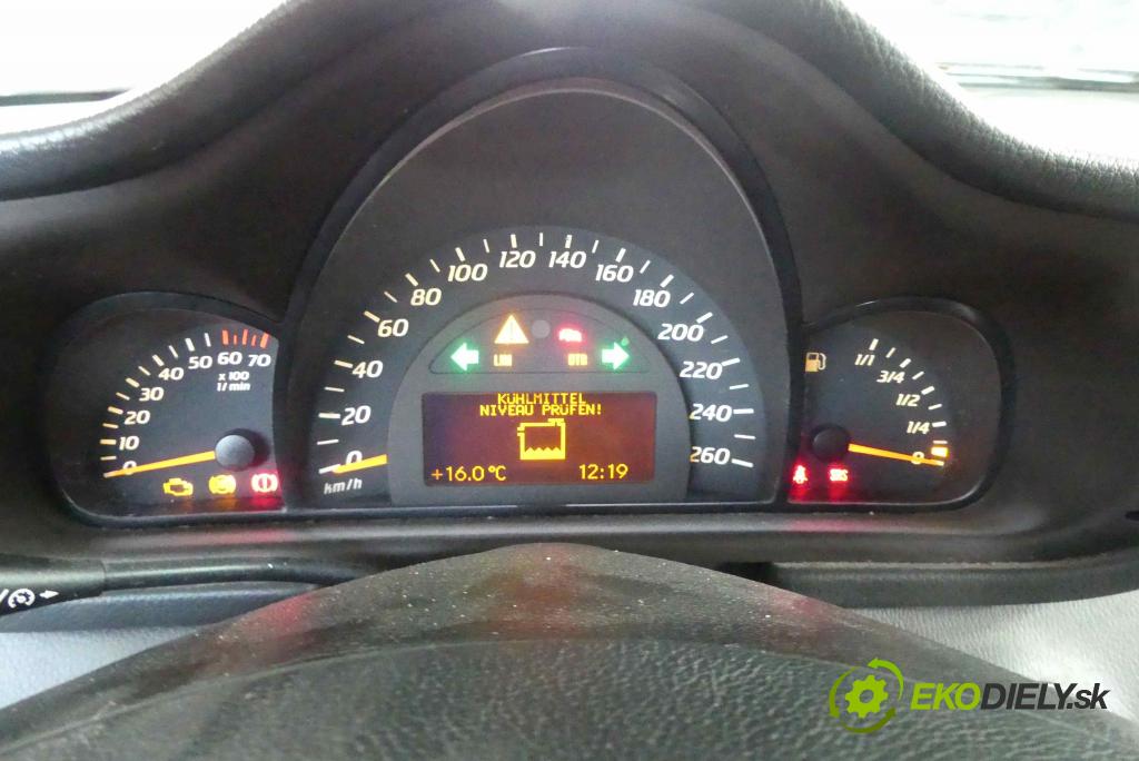 Mercedes C W203 2000-2007 1.8 kompressor 143 HP manual 105 kW 1796 cm3 3- prístrojovka/ budíky 87001439 (Prístrojové dosky, displeje)