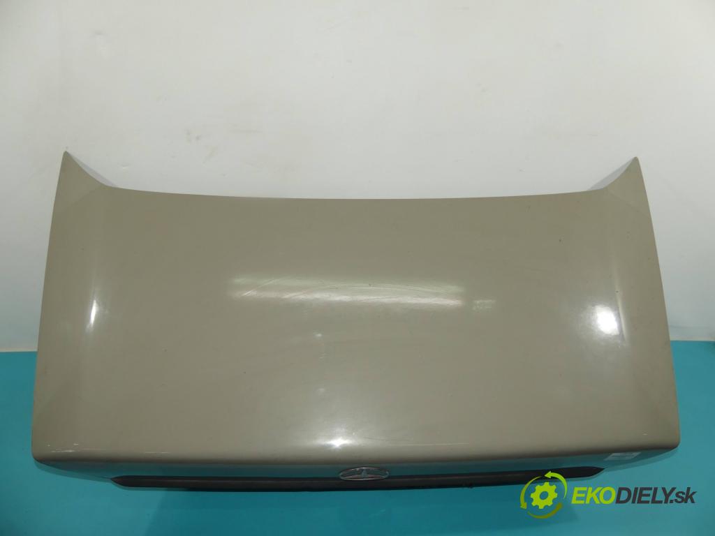 Mercedes 124 2.0d 75 hp manual 55 kW 1997 cm3 4- zadní kufrové dveře  (Zadní kapoty)