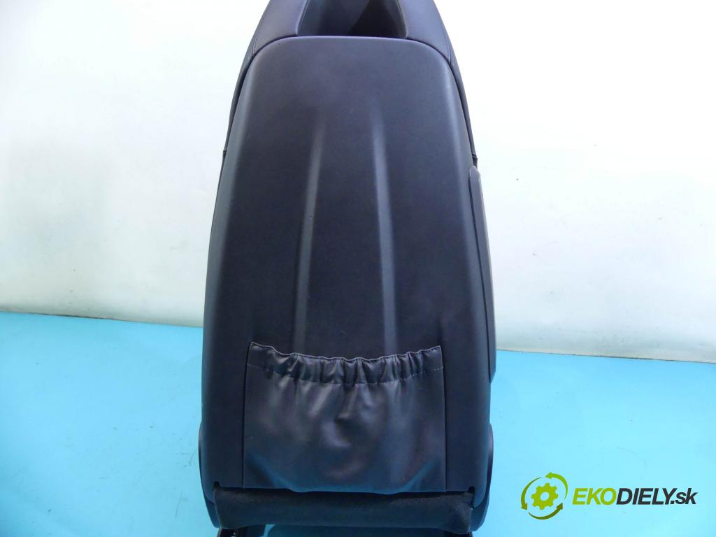 Porsche Panamera I 970 2009-2016 3.0 V6 420 hp automatic 309 kW 2997 cm3 5- Sedačka pravý  (Sedačky, sedadlá)