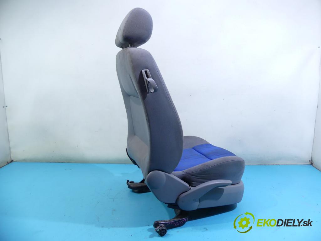Vw Lupo 1.0 mpi 50KM manual 37 kW 999 cm3 3- Sedačka pravý  (Sedačky, sedadlá)