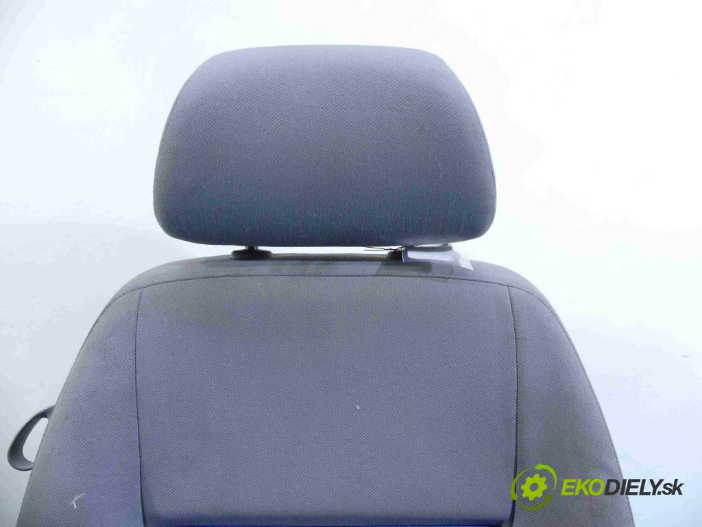 Vw Lupo 1.0 mpi 50KM manual 37 kW 999 cm3 3- Sedačka pravý  (Sedačky, sedadlá)