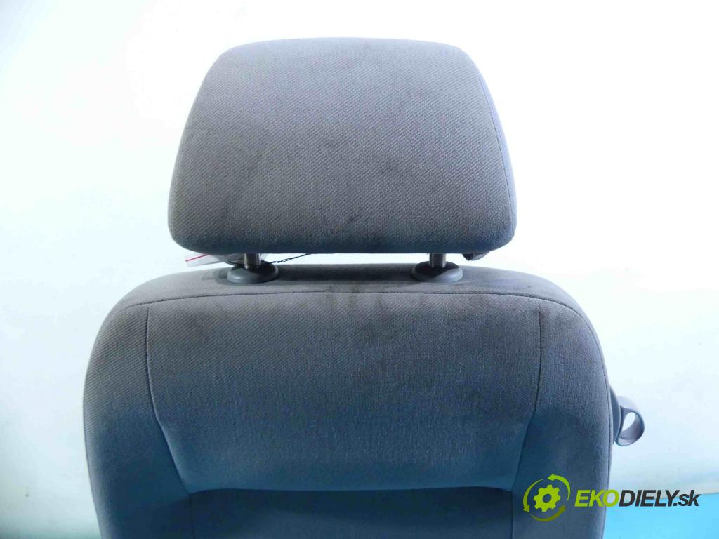 Vw Lupo 1.0 mpi 50KM manual 37 kW 999 cm3 3- Sedačka pravý  (Sedačky, sedadlá)