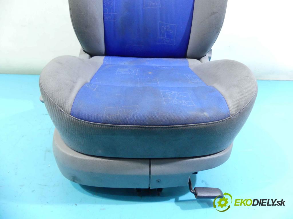 Vw Lupo 1.0 mpi 50KM manual 37 kW 999 cm3 3- Sedačka pravý  (Sedačky, sedadlá)