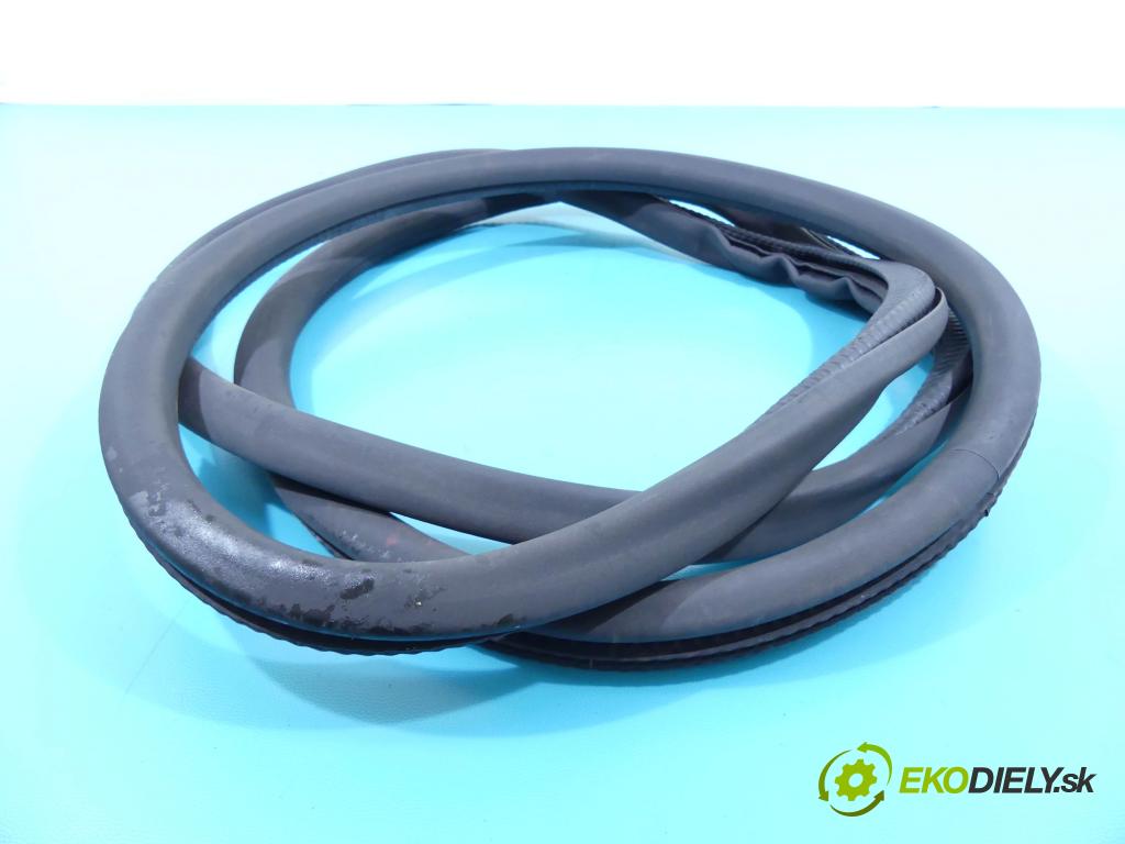 Porsche Panamera I 970 2009-2016 3.0 V6 420hp automatic 309 kW 2997 cm3 5- Těsnění: dveře zadní pravé  (Ostatní)