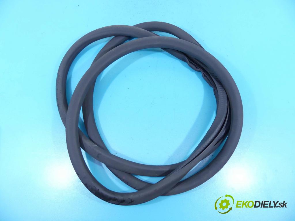 Porsche Panamera I 970 2009-2016 3.0 V6 420hp automatic 309 kW 2997 cm3 5- Těsnění: dveře zadní pravé  (Ostatní)