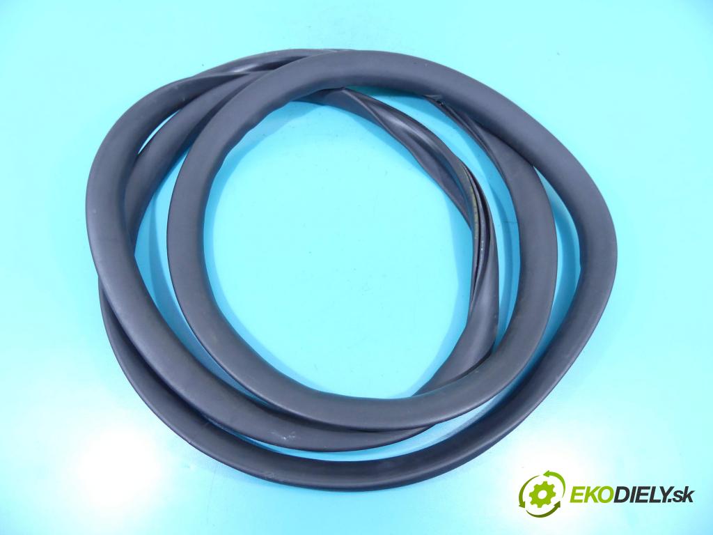 Porsche Panamera I 970 2009-2016 3.0 V6 420hp automatic 309 kW 2997 cm3 5- Těsnění: dveře zadní levé  (Ostatní)