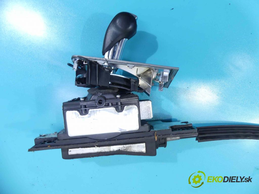 Porsche Panamera I 970 2009-2016 3.0 V6 420 hp automatic 309 kW 2997 cm3 5- Páka: Změny: stupeň,rýchlosť 5387063395 (Rýchlostné páky / kulisy)