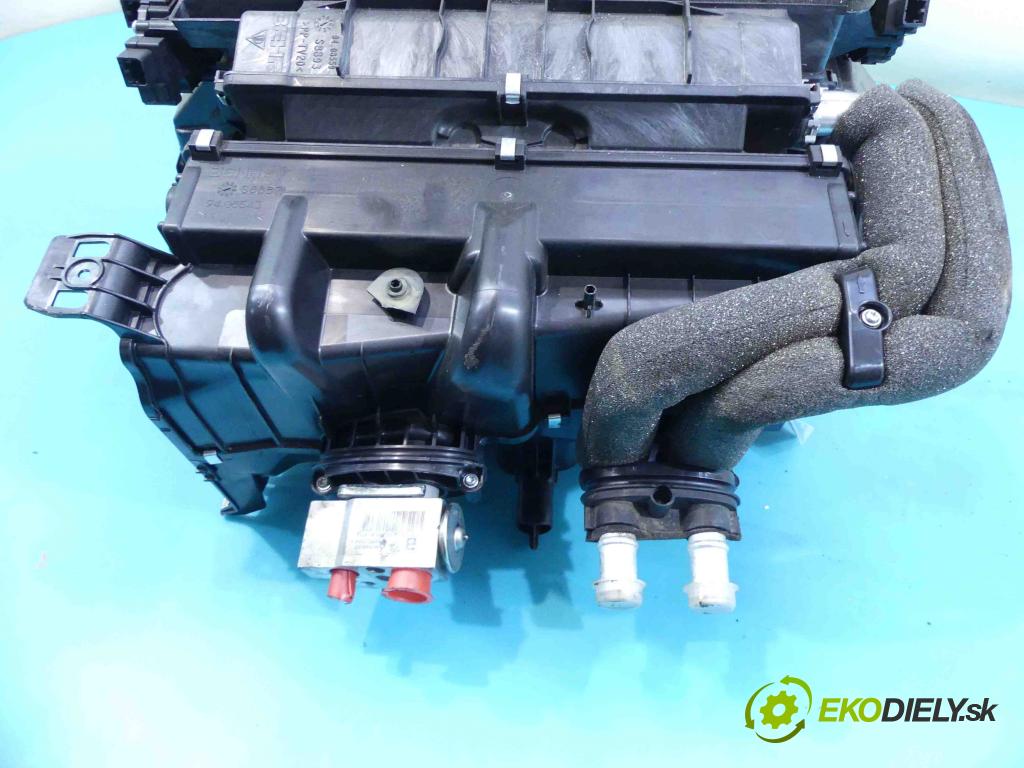 Porsche Panamera I 970 2009-2016 3.0 V6 420hp automatic 309 kW 2997 cm3 5- radiátor 97057301116 (Radiátory topení)