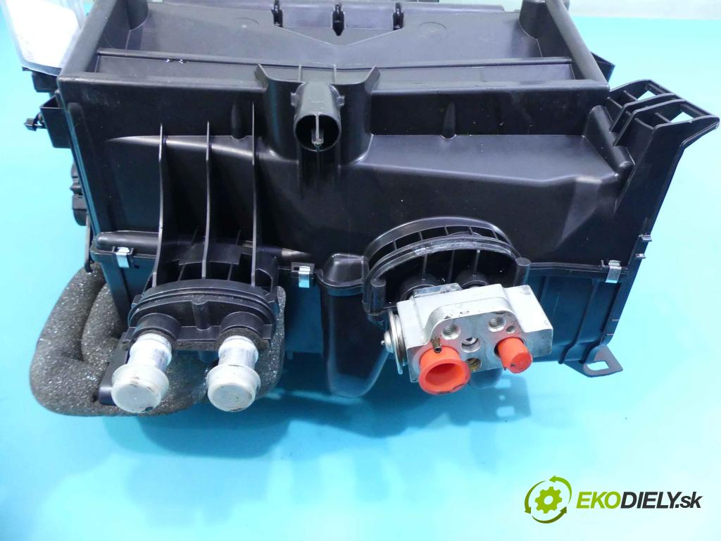 Porsche Panamera I 970 2009-2016 3.0 V6 420hp automatic 309 kW 2997 cm3 5- radiátor 97057301116 (Radiátory topení)