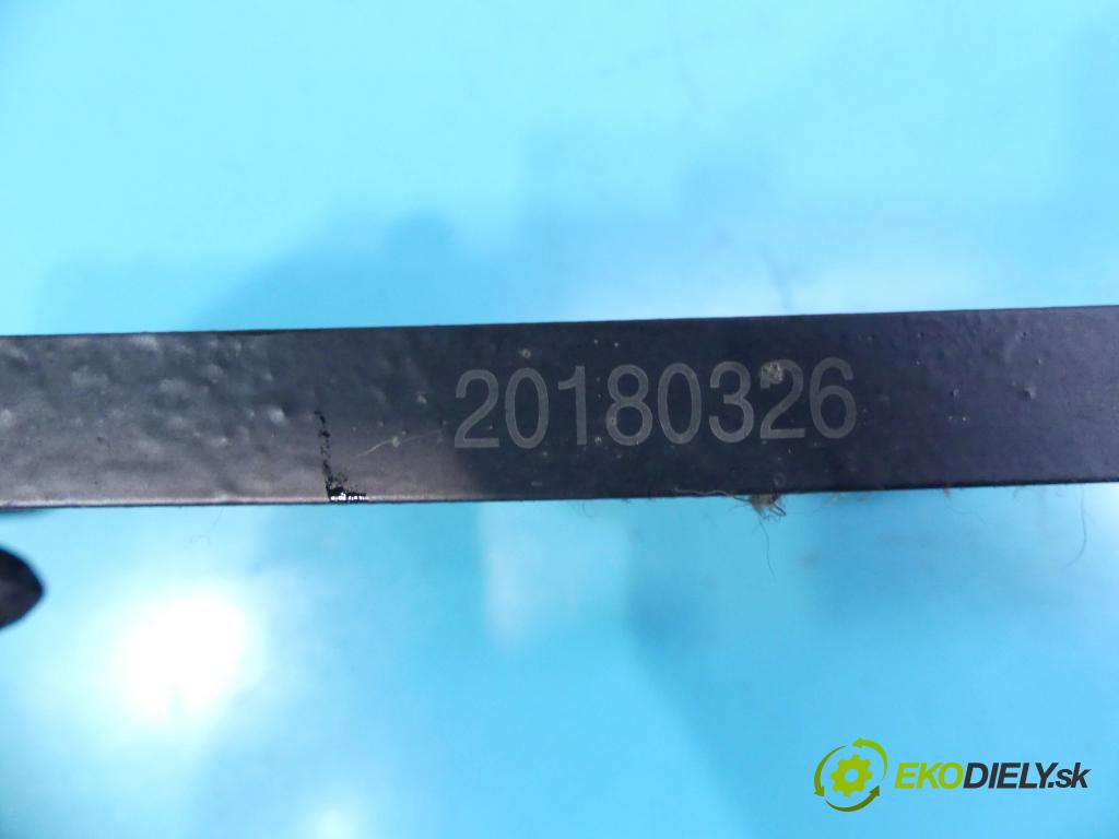 Porsche Panamera I 970 2009-2016 3.0 V6 420 hp automatic 309 kW 2997 cm3 5- chladič klimatizácie 20180326 (Chladiče klimatizácie)