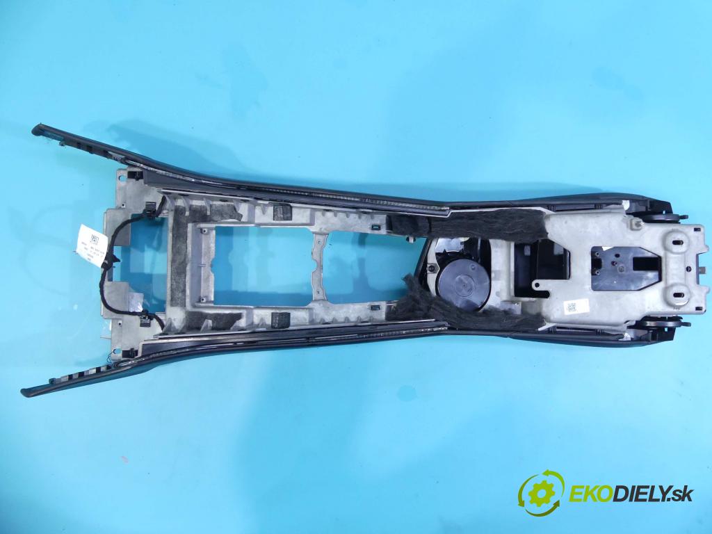 Porsche Panamera I 970 2009-2016 3.0 V6 420 hp automatic 309 kW 2997 cm3 5- operadlo 97055311101 (Lakťové opierky)