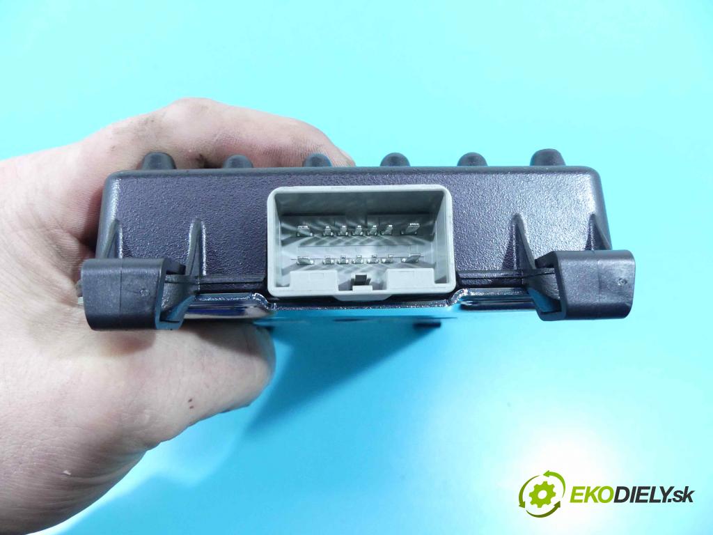 Porsche Panamera I 970 2009-2016 3.0 V6 420 hp automatic 309 kW 2997 cm3 5- Zesilovač:  (Zosilňovače)