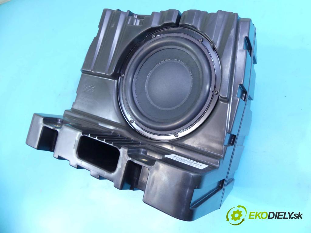 Porsche Panamera I 970 2009-2016 3.0 V6 420 hp automatic 309 kW 2997 cm3 5- Subwoofer: 97064556503 (Audio zariadenia)