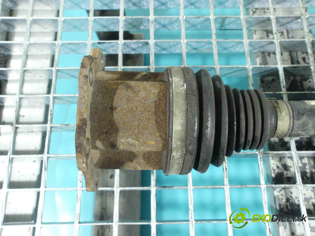 Audi A4 B8 2007-2015 2.7 tdi 190 HP automatic 140 kW 2698 cm3 4- poloos pravé  (Poloosy)