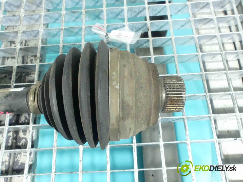 Audi A4 B8 2007-2015 2.7 tdi 190 HP automatic 140 kW 2698 cm3 4- poloos pravé  (Poloosy)