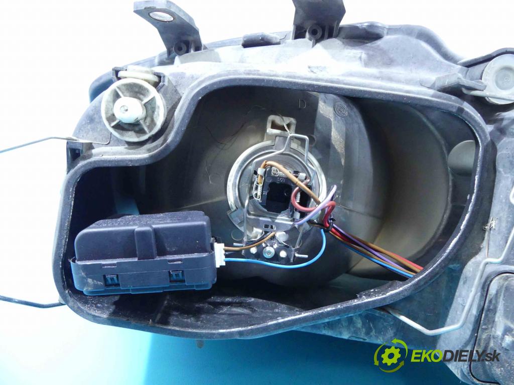 Seat Ibiza III 6L 2002-2008 1.2 12v 64 HP manual 47 kW 1198 cm3 5- Reflektor: pravý 6L1941022A (Pravé)