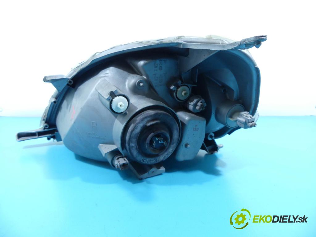 Toyota Yaris I 1999-2005 1.4 D4D 75 HP manual 55 kW 1364 cm3 5- Reflektor: pravý  (Pravé)