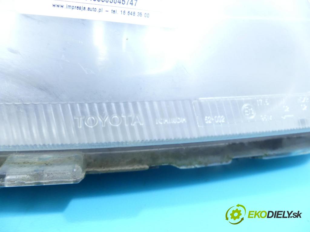 Toyota Yaris I 1999-2005 1.4 D4D 75 HP manual 55 kW 1364 cm3 5- Reflektor: pravý  (Pravé)