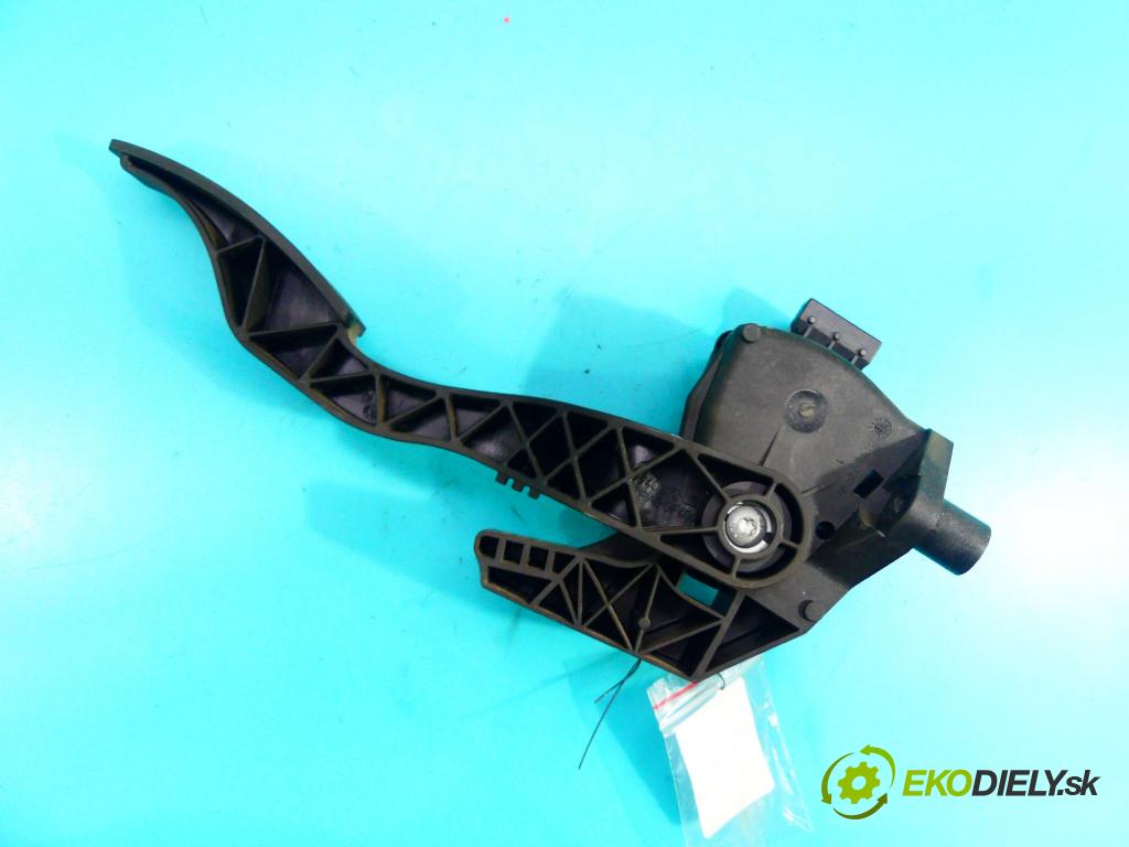 Opel Meriva A 2002-2010 1.7 cdti 101 HP manual 74 kW 1686 cm3 5- pedále 93335443DA (Pedále)