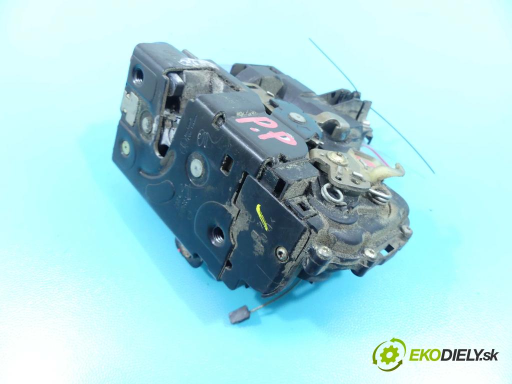 Vw Polo IV 9N 2001-2009 1.4 tdi 75 hp manual 55 kW 1422 cm3 5- zámek přední pravý 