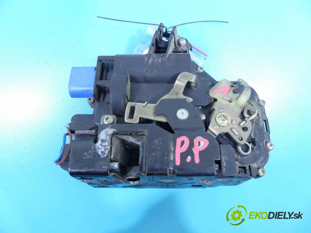 Vw Polo IV 9N 2001-2009 1.4 tdi 75 hp manual 55 kW 1422 cm3 5- zámek přední pravý