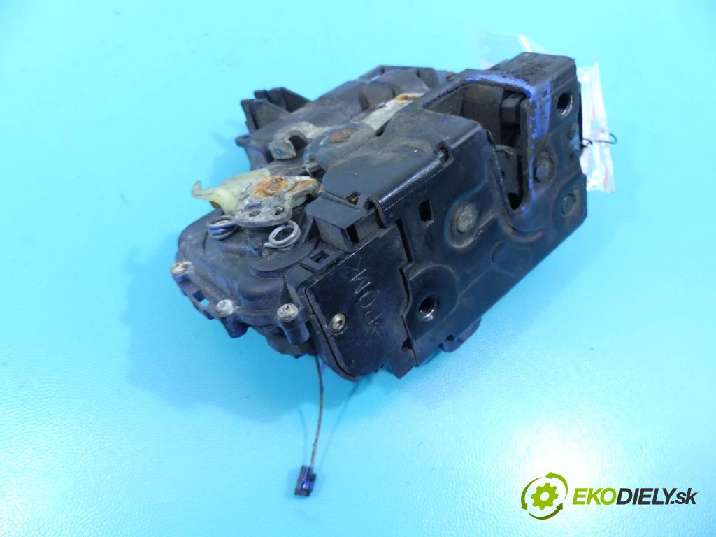Vw Lupo 1.0 mpi 50KM manual 37 kW 999 cm3 3- zámek přední levý 